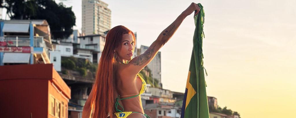 Capa do perfil de Deusa Bombshell