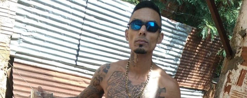 Capa do perfil de Henrique