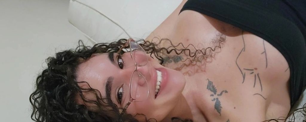 Capa do perfil de Juliana
