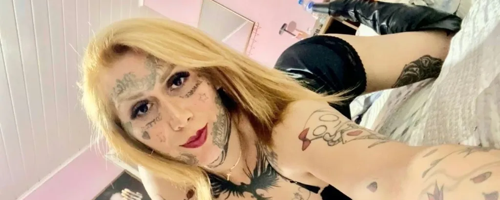 Capa do perfil de Nayane trans Tatuada